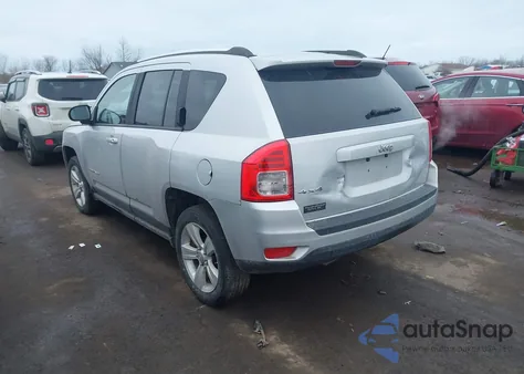 2012 Jeep Compass Sport z USA, uszkodzony, nr VIN 1C4NJDBB5CD635480